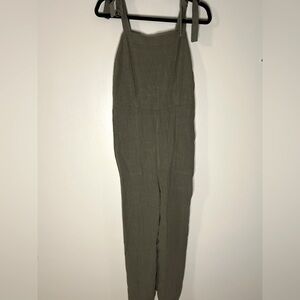 NWT Universal Thread olive jumpsuit with tye straps size medium